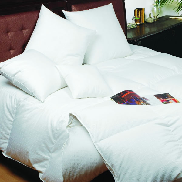 Down Alternative MicroDenier Polyester Filled Comforter